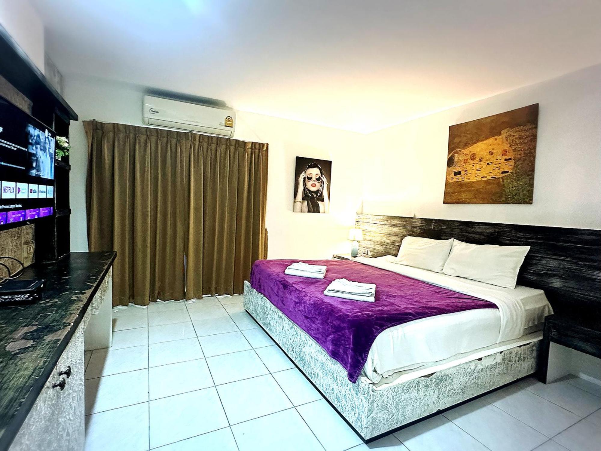 The Shades Hotel 50 Meter Beach Front Patong Exteriör bild